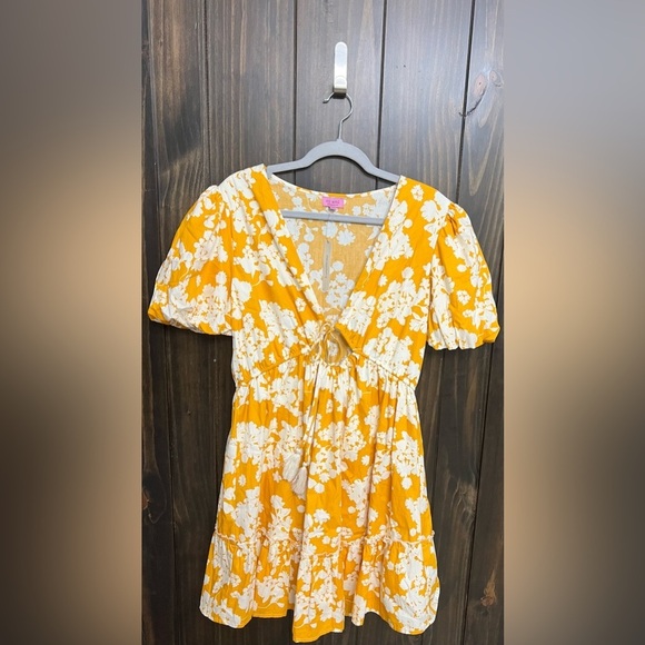 NWT mini puff sleeve floral print yellow and white dress-Size Large - Picture 2 of 10